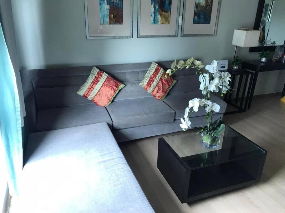 Spacious Bgc 2 Bedroom With A View Манила Екстериор снимка