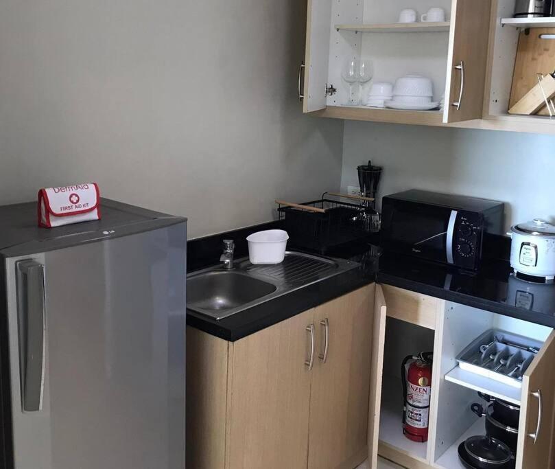 Spacious Bgc 2 Bedroom With A View Манила Екстериор снимка