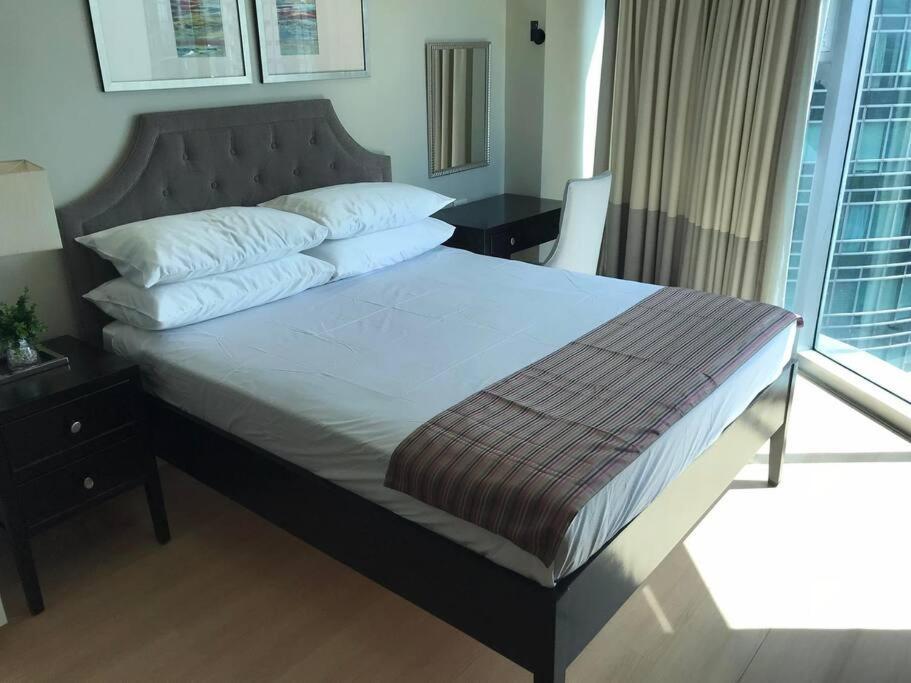 Spacious Bgc 2 Bedroom With A View Манила Екстериор снимка